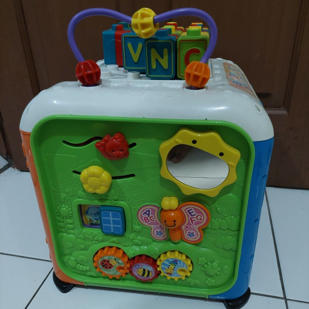 Mainan Busy Box