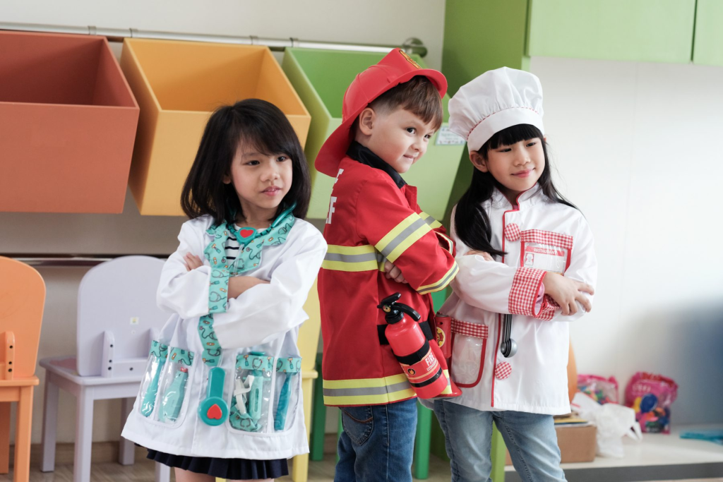 Ide Bermain Seru Pertama yang Bikin Anak Makin Kreatif