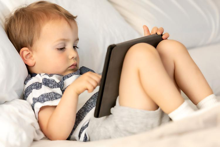 Hati-hati! 3 Kebiasaan Ini Bisa Bunuh Kreativitas Anak (Update 2025)
