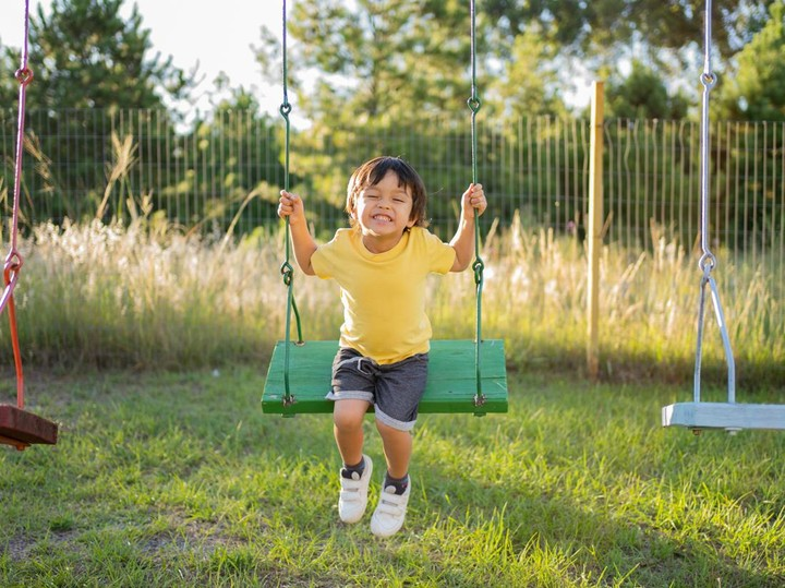 Cara Sederhana Mengembangkan Imajinasi Anak: 7 Metode Terbukti untuk Generasi Alpha