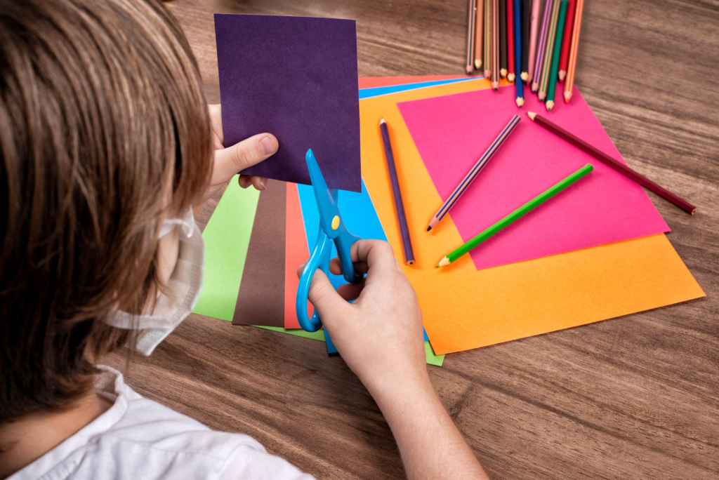 5 Ide Kolase Kertas Warna yang Mudah dan Seru untuk Anak-Anak di Rumah